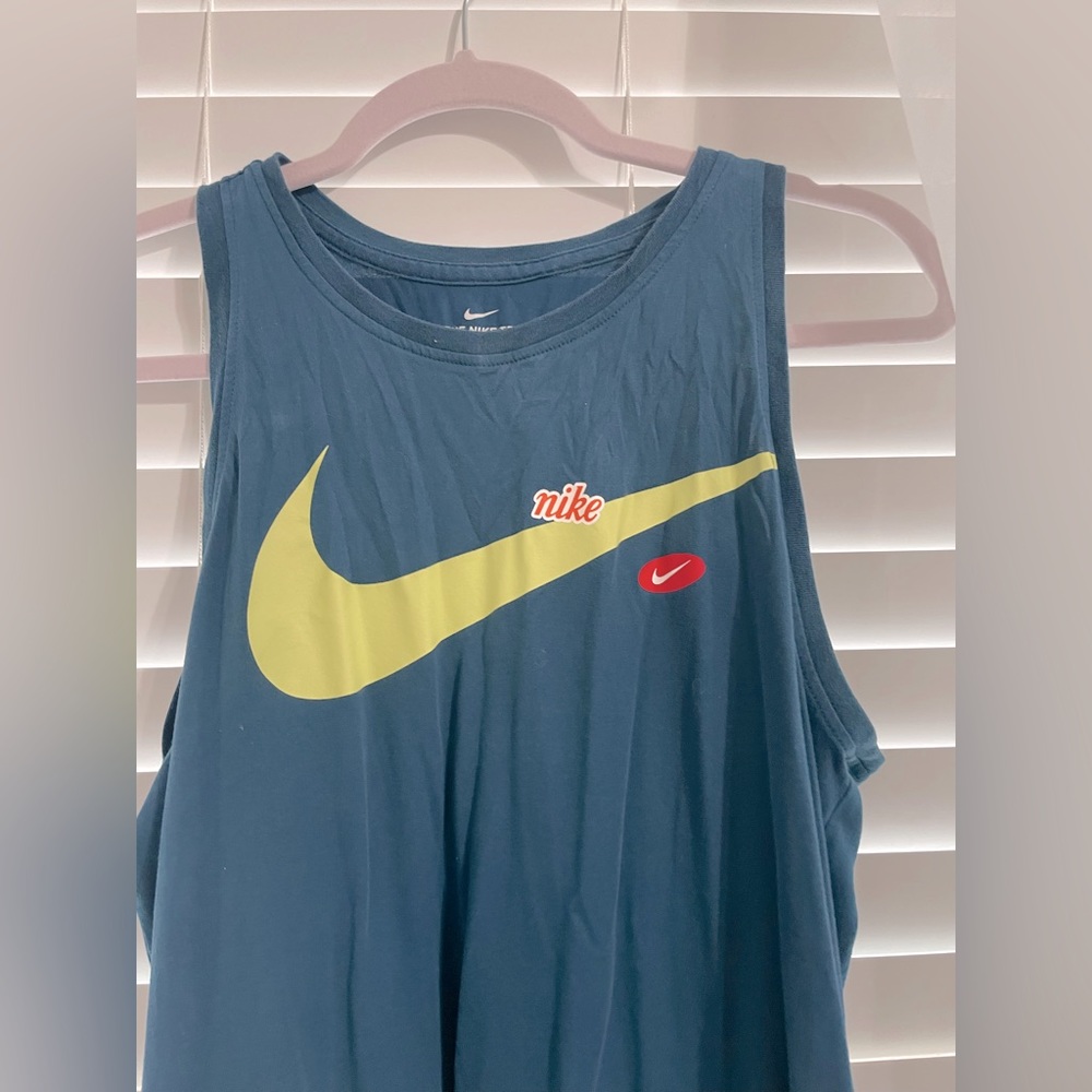 NIKE TANK TOP - Picture 3 of 3